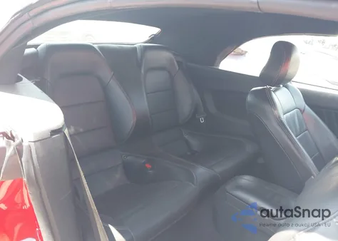 2022 Ford Mustang Ecoboost Premium z USA, uszkodzony, nr VIN 1FATP8UH5N5103146